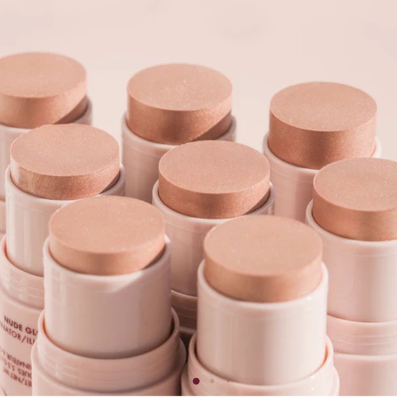 🍓Wander Beauty On-the-Glow Blush and Illuminator - STRAWBERRY FIELDS - Picture 3 of 12